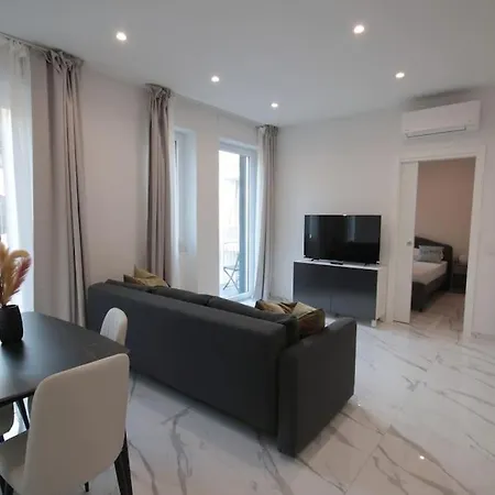 Apartment Chiaia Arcoleo House - Sofia