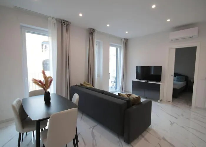 Chiaia Arcoleo House - Sofia Naples