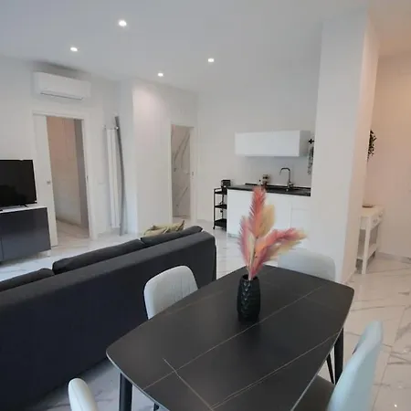 Chiaia Arcoleo House - Sofia Apartment